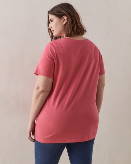 Boyfriend Fit V-Neck T-Shirt - In Every Story