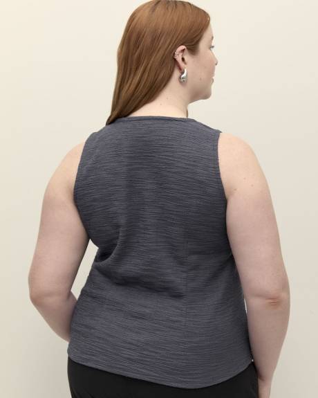 Textured Buttoned-Down Sleeveless Vest