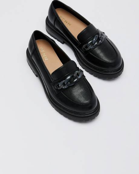 Extra Wide Width, Lug Loafer with Chain Ornement