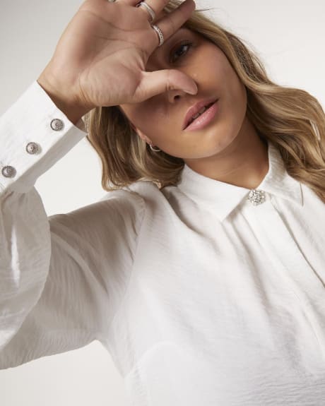 Blouse ample unie avec boutons-bijoux - Addition Elle