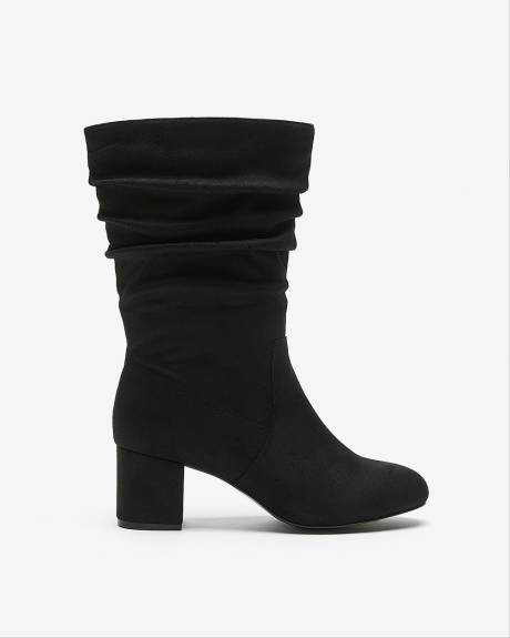 Botte mi-mollet en imitation de suède avec talon bloc, pied très large
