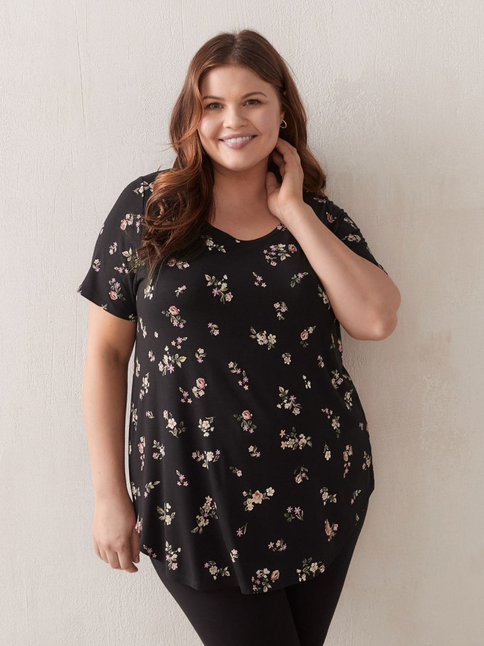 Modern-Fit Scooped Neck Printed Tee - In Every Story