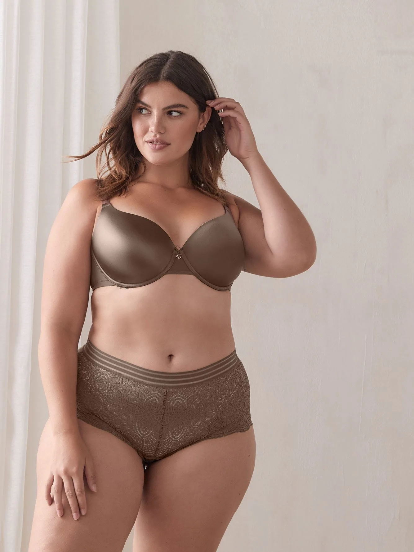 Ashley graham vetement best sale