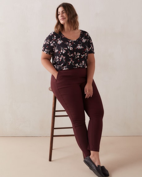 Savvy Fit Skinny-Leg Pants - In Every Story