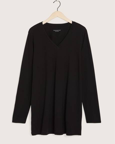 Girlfriend Tunic with V-Neck - PENN. Essentials