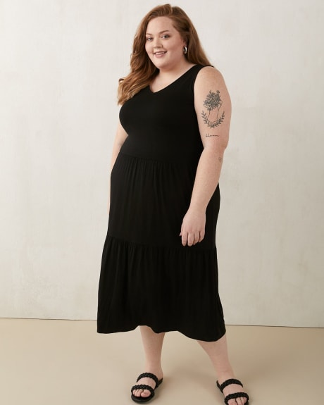 Responsible, Tiered Maxi Dress With V-Neck