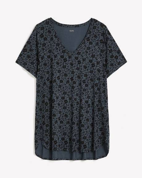 Modern-Fit Short-Sleeve Tunic - PENN. Essentials