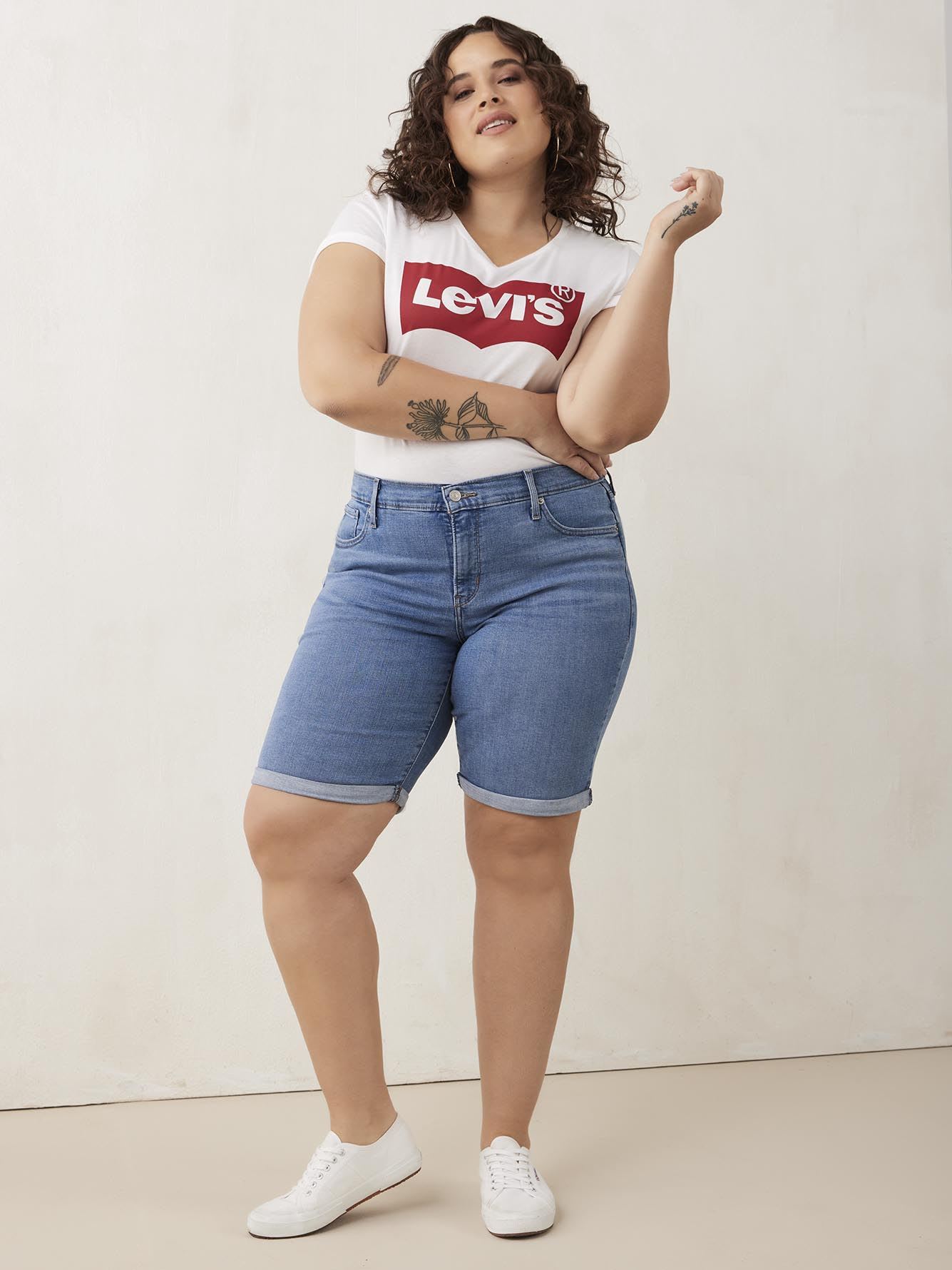 Levi's shaping bermuda shorts top