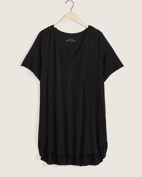 Modern Fit V-Neck Tunic - In Every Story