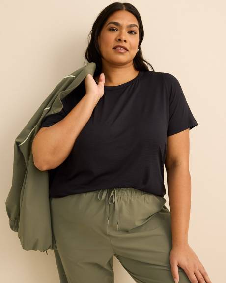 Crewneck T-Shirt with Side Slits - Active Zone