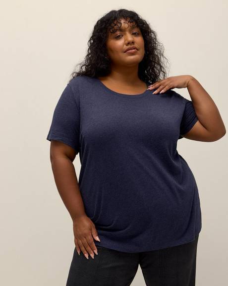 Boyfriend Fit Scoop-Neck Loose T-Shirt - PENN. Essentials