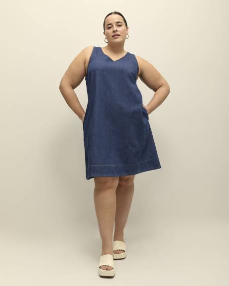Robe trapèze en denim avec col en V