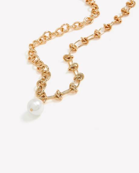 Short Golden Paperclip Necklace with Pearl Drop