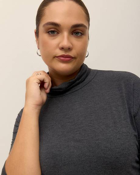 Grey Long-Sleeve Turtleneck Knit Top