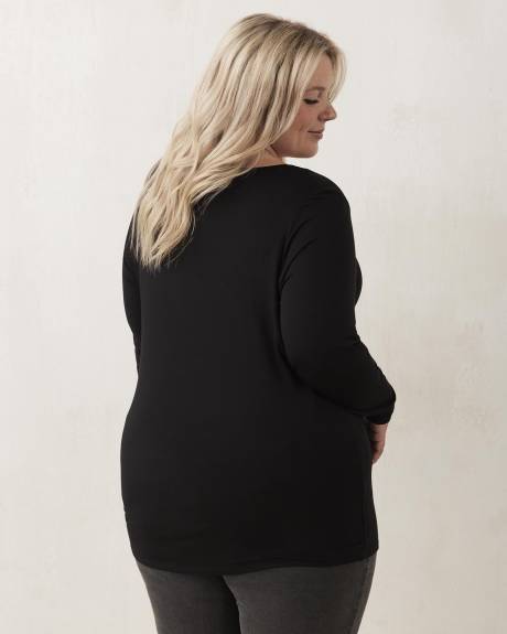 Modern Fit V-Neck Tee