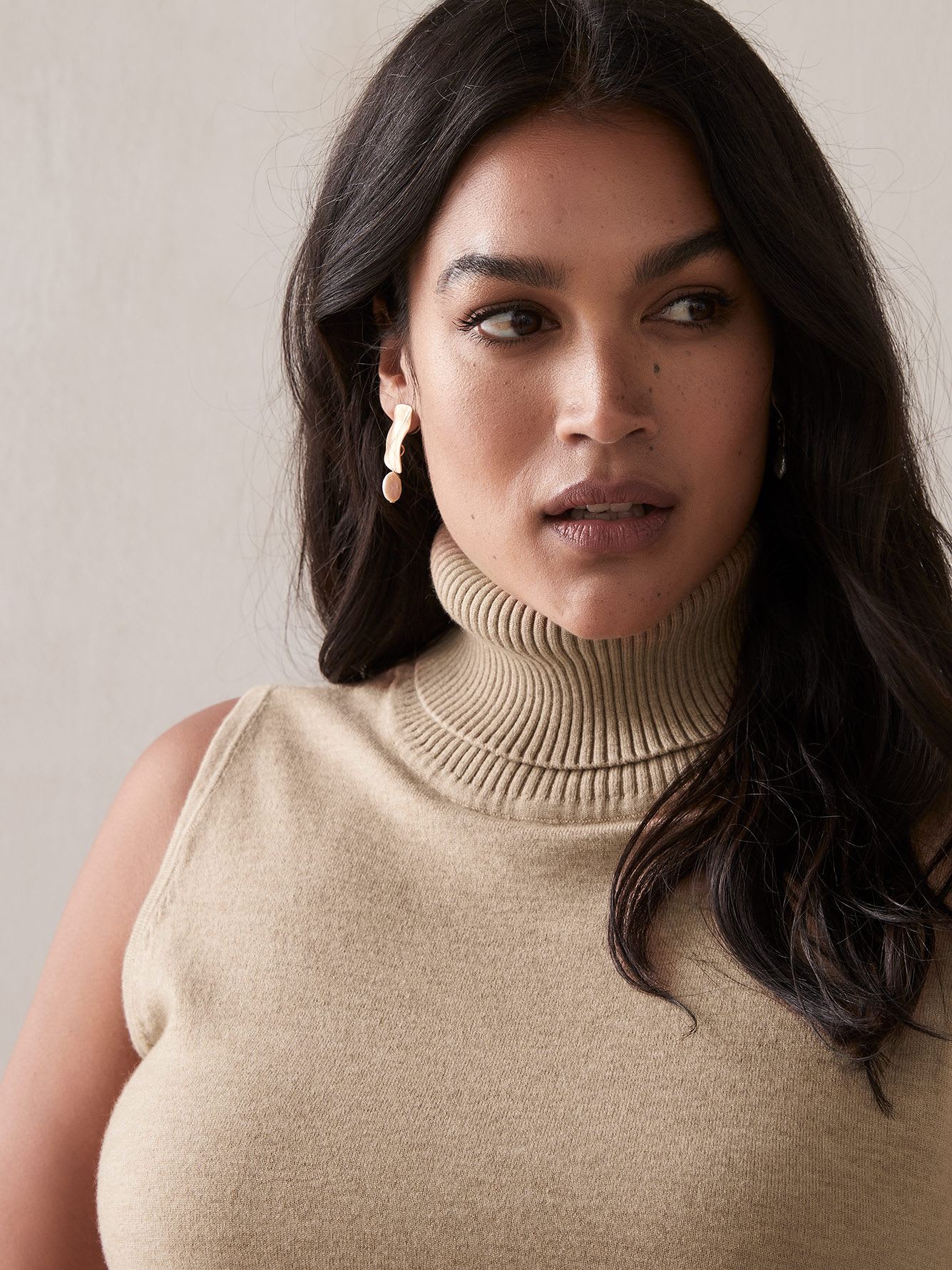 Sleeveless Turtleneck Sweater Addition Elle Penningtons