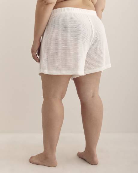 Short couvre-maillot blanc crocheté