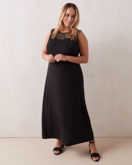 Solid Sleeveless Maxi Dress With Lace - In Every Story