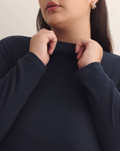 Ribbed Long-Sleeve Mock-Neck Tee - PENN. Essentials