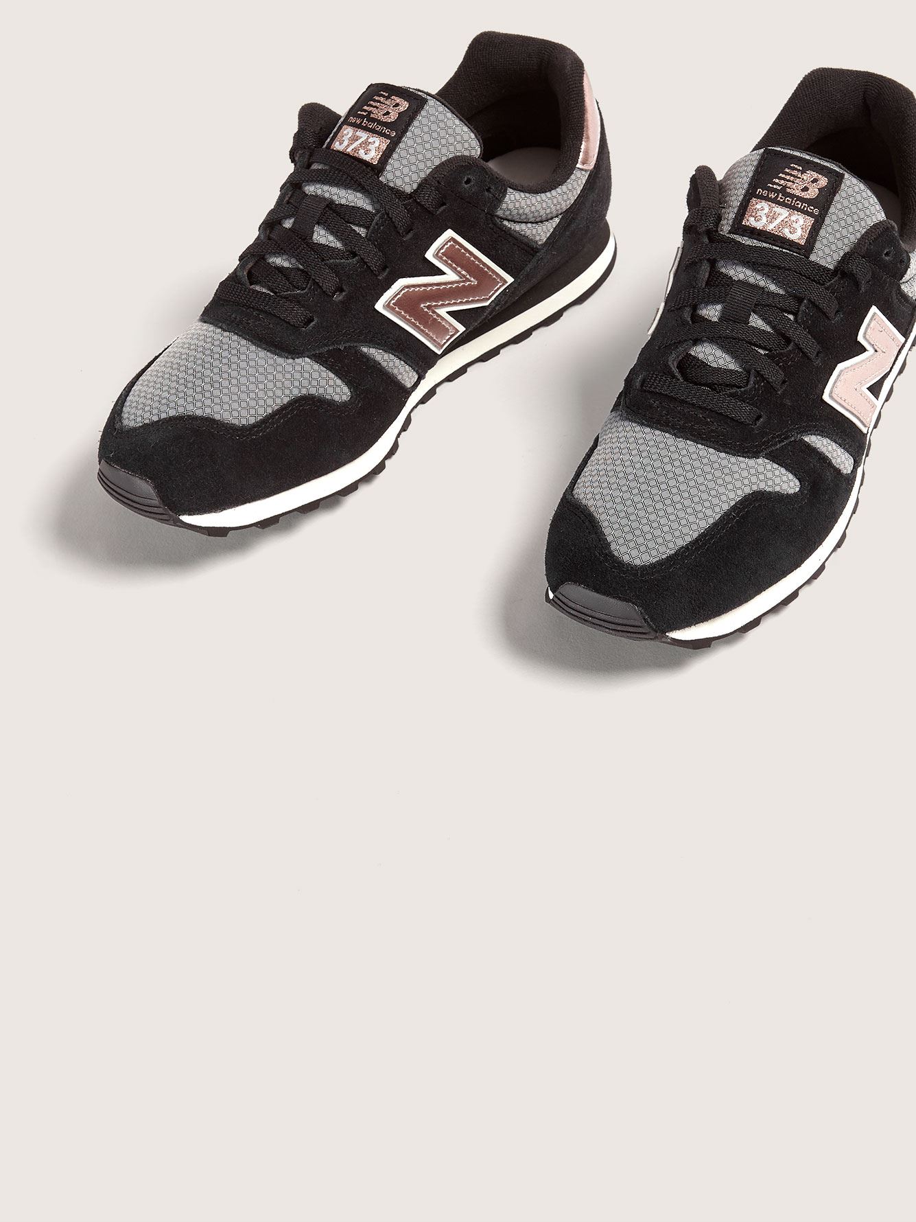 new balance pied large