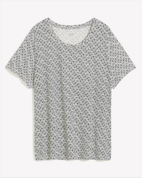 Boyfriend Fit Scoop-Neck T-Shirt - PENN. Essentials