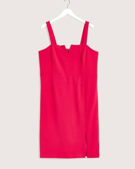 Robe ajustée fuchsia avec encoche en V à l'encolure - Addition Elle