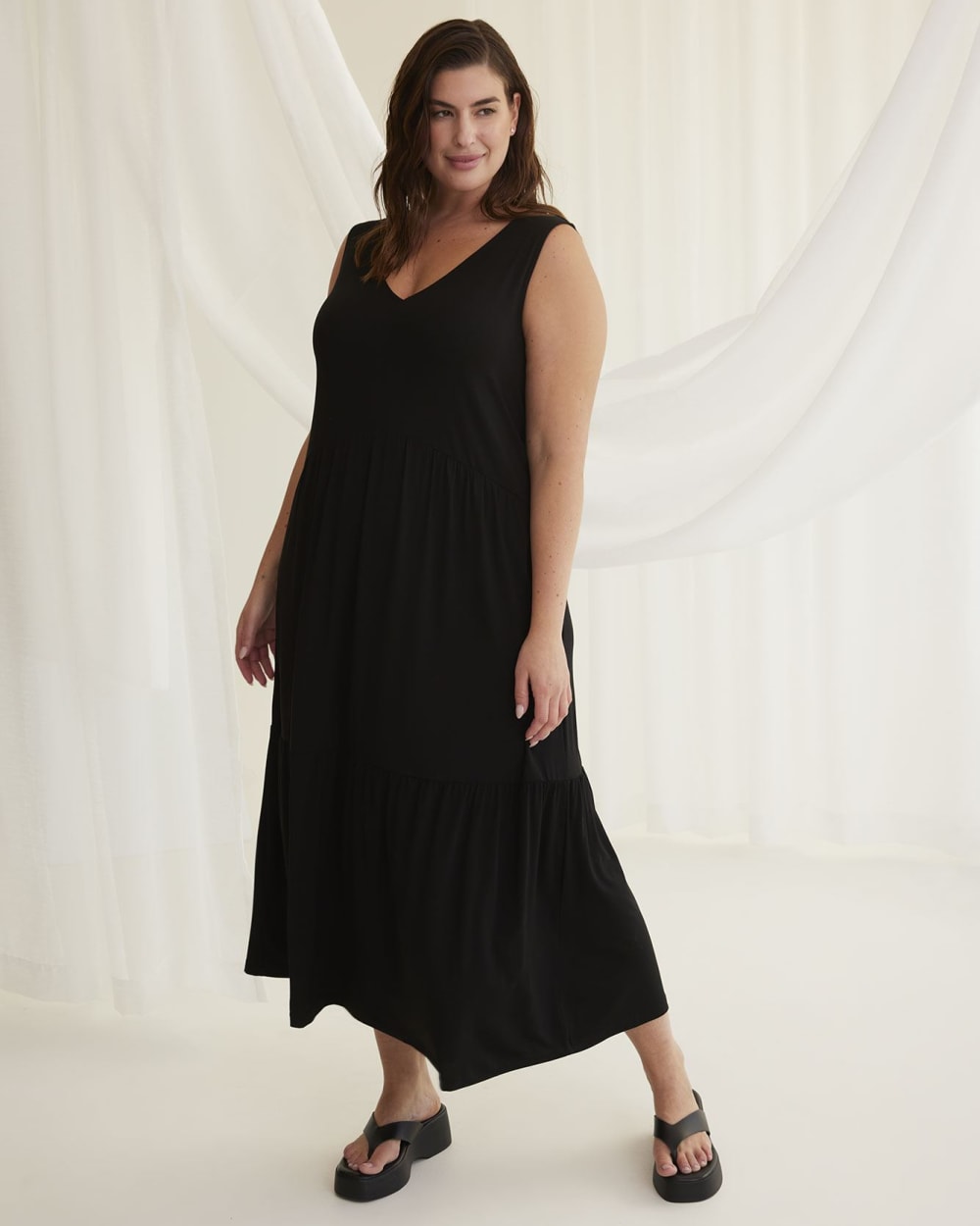Plus size sales black maxi dress