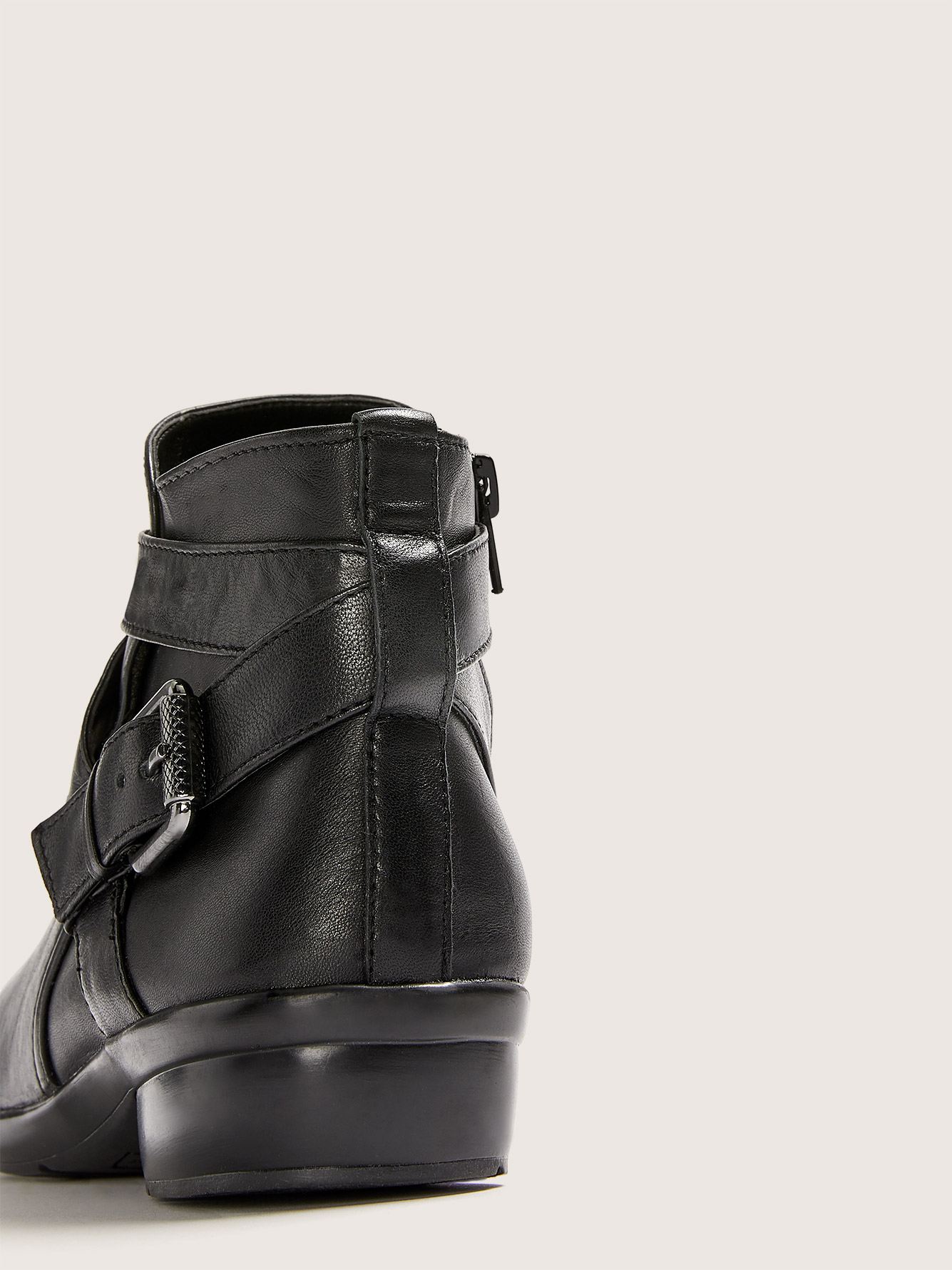 naturalizer winter boots wide width