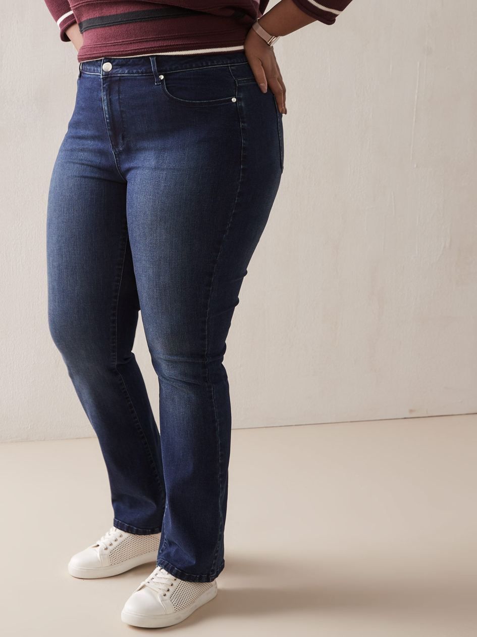 Coupe Universelle, Jean bleu foncé mi-évasé - d/C JEANS