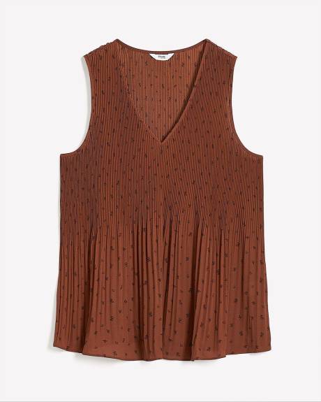 Responsible, Sleeveless A-Line Pleated Blouse