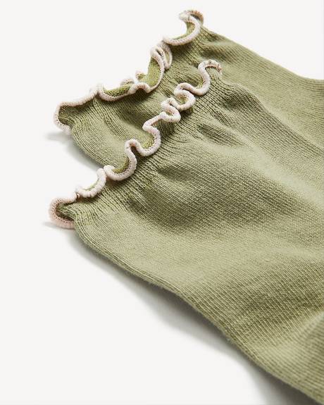 Chaussettes courtes côtelées à bord ondulé
