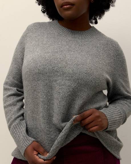 Pull à col rond avec fil métallique et mailles de fantaisie à l'ourlet