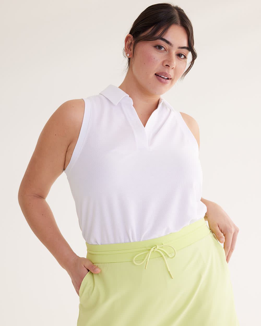 Sleeveless Polo, Hyba