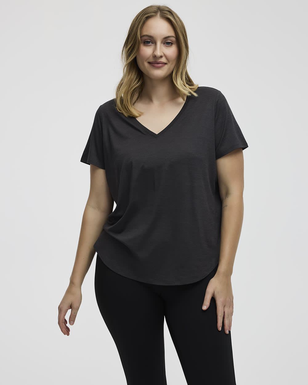 T-shirt à col V et manches courtes - Dry-Lux (MD) Hyba Essentiels