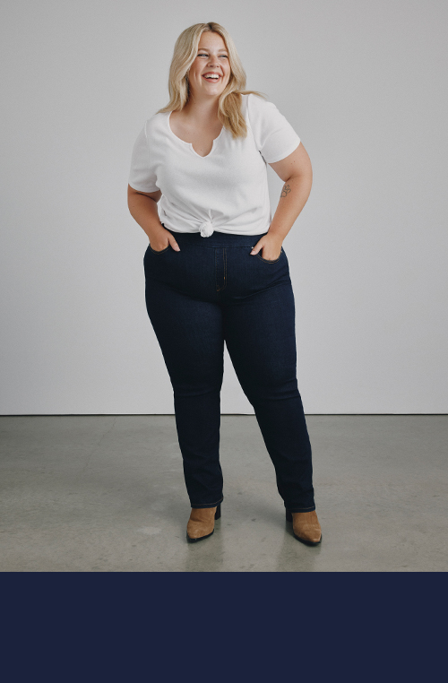 Pantalon femme grande taille couleur jean foncé.