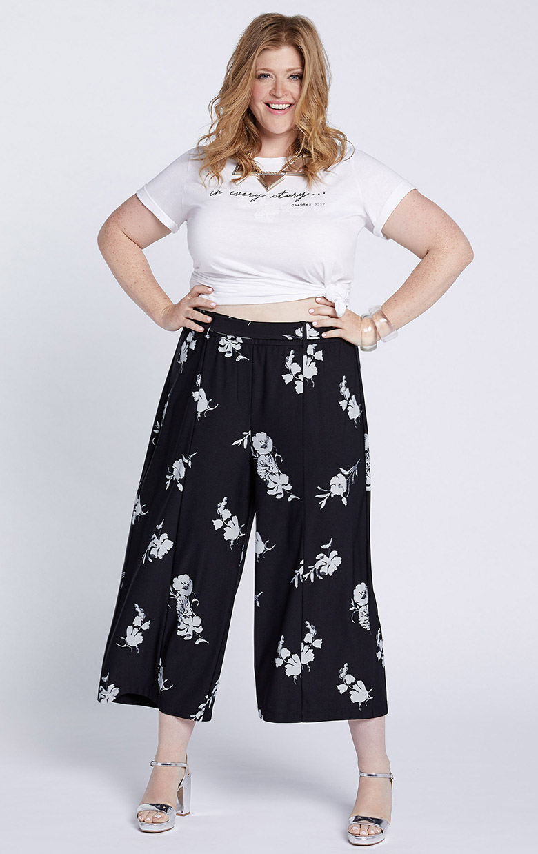 Fashionable Character Look 3 Image 1